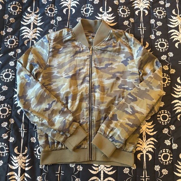 Camo Bomber Jacket - American Eagle - Picture 3 of 5